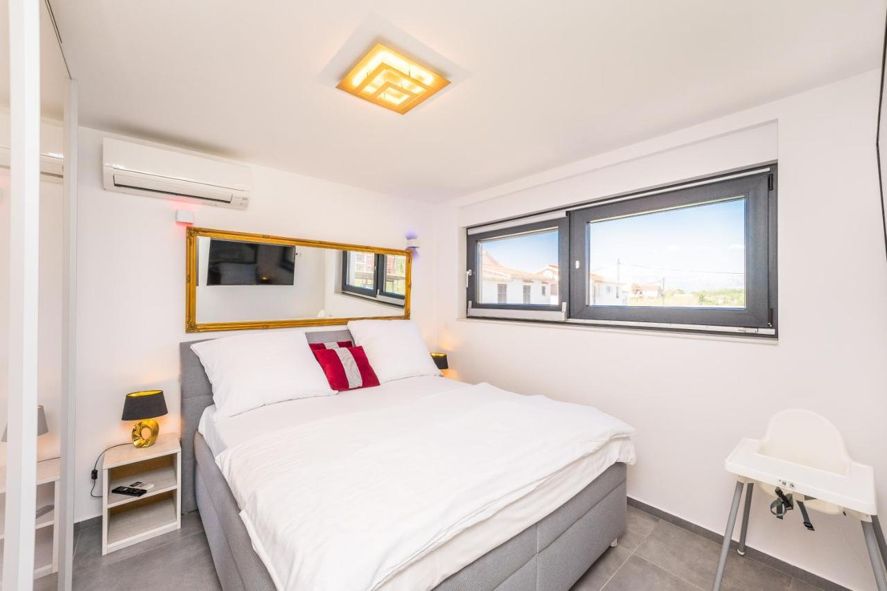 פריבלאקה Jamc Dream Familientraum Direkt Am Meer Mit Beheiztem Pool מראה חיצוני תמונה