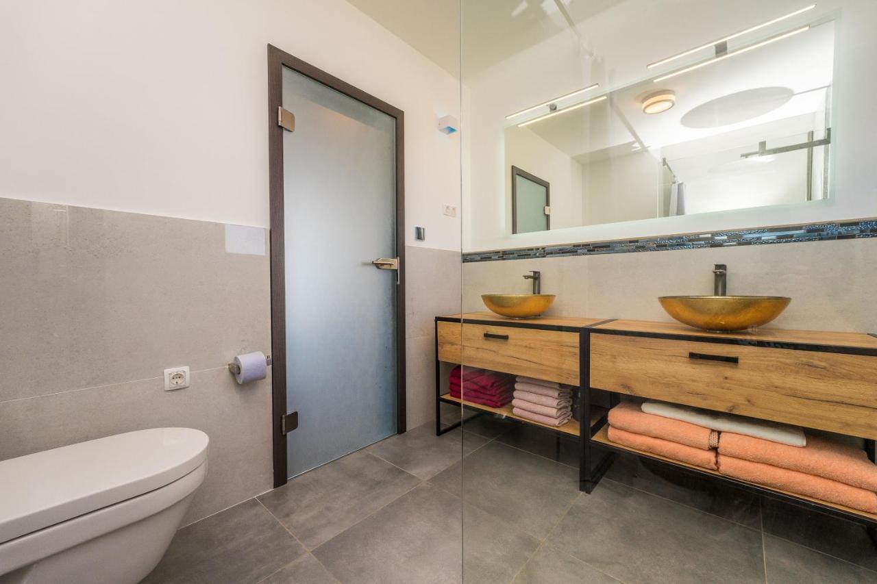 פריבלאקה Jamc Dream Familientraum Direkt Am Meer Mit Beheiztem Pool מראה חיצוני תמונה